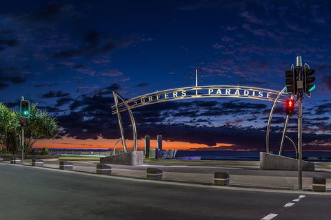 Luxury Brisbane Airport Transfers To And From Surfers Paradise For Up To 11 Per - Kempsey Accommodation 1
