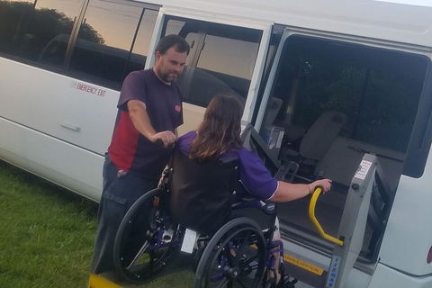 Brisbane Airport Arrival Shared Shuttle Service With Wheelchair Access - Kempsey Accommodation 1