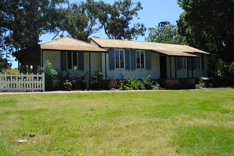 La Trobe's Cottage - Kempsey Accommodation 1