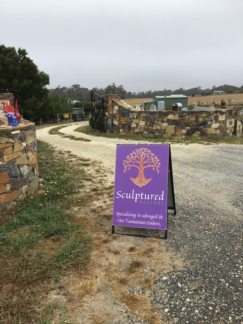 Sculptured Gallery - Kempsey Accommodation 2