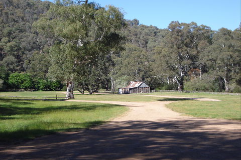 Fry's Hut - Kempsey Accommodation 1