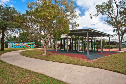Grosvenor Park In Moranbah - Kempsey Accommodation 0