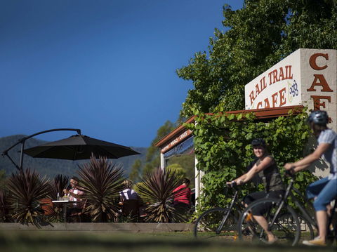 Myrtleford To Porepunkah 24km - Kempsey Accommodation 1