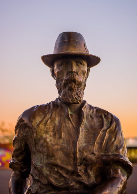 Paddy Hannan's Statue - Kempsey Accommodation 0