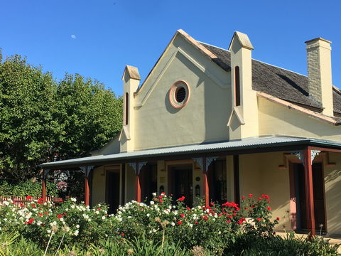 Quondong Cottage - Kempsey Accommodation 0