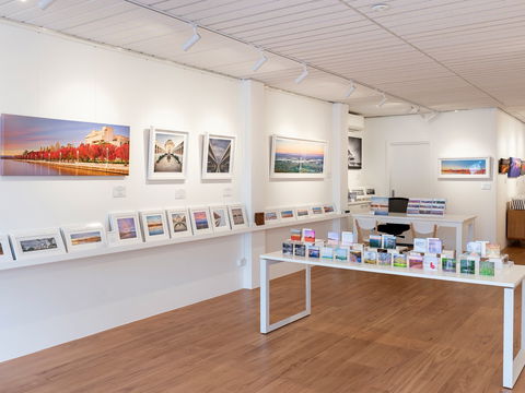 Scott Leggo Gallery - Kempsey Accommodation 2
