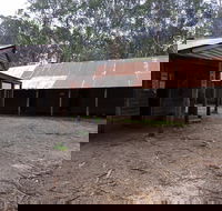Razorback Hut - Kempsey Accommodation
