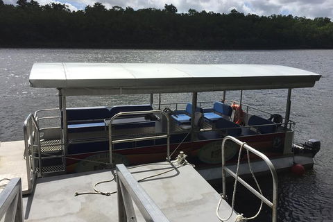 IMAX Private Transfer 7 Guests Cairns Airport To Hotels In Port Douglas - Kempsey Accommodation 3