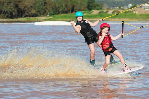 4 Hour Wakeboarding/Kneeboarding Pass - Kempsey Accommodation 0