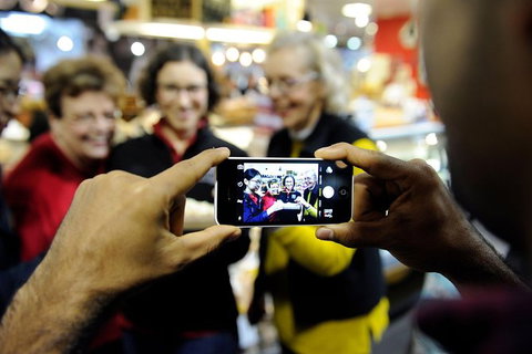 Adelaide Central Market Tour, Picnic, Bikes And City Sights - Kempsey Accommodation 4