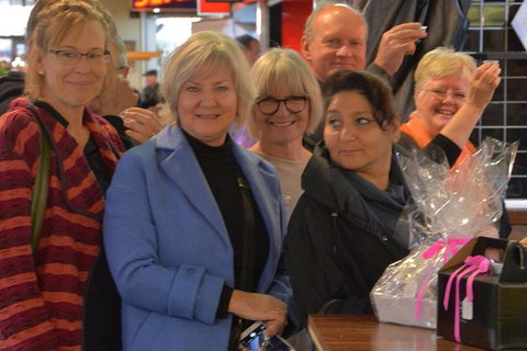 Adelaide Central Market Tour, Picnic, Bikes And City Sights - Kempsey Accommodation 2