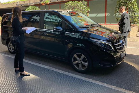 Arrival Private Transfer Melbourne Airport MEL To Melbourne City By Luxury Van - Kempsey Accommodation 3