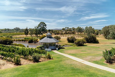 The Beautiful Swan Valley Private Day Trip: Vineyard Tour & Wine - Kempsey Accommodation 4