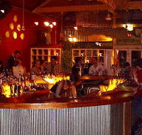 Monties Bar - Kempsey Accommodation