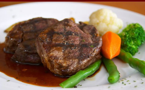 R. G. Mcgees Hotel Restaurant - Kempsey Accommodation 0