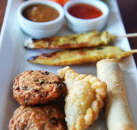 Mons Ban Sabai Thai Restaurant - Kempsey Accommodation