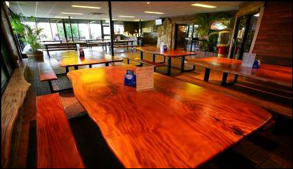 Litchfield Pub - Kempsey Accommodation 3