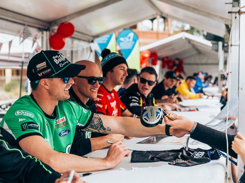 B-Rock Super Wednesday - Driver Signing - Kempsey Accommodation 0