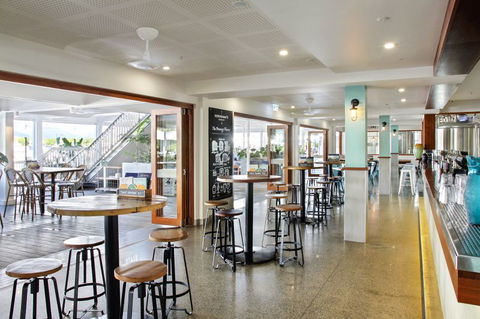 Hemingway's Brewery Port Douglas - Kempsey Accommodation 4