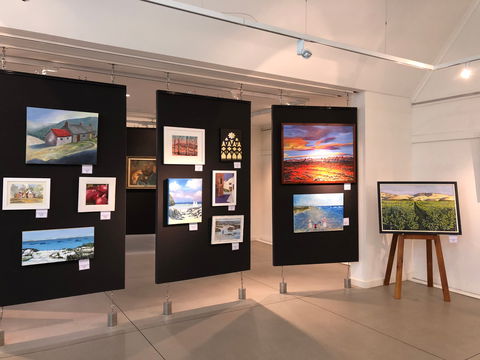 SALA 2020 Exhibition At The Ascot Community Exhibition Art Gallery. - Kempsey Accommodation 0
