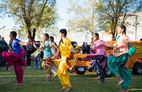 Griffith Spring Fest -  Multicultural Festival - Kempsey Accommodation 0
