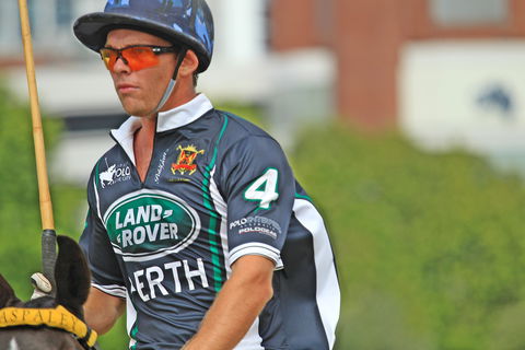 Land Rover Polo In The City - Kempsey Accommodation 1