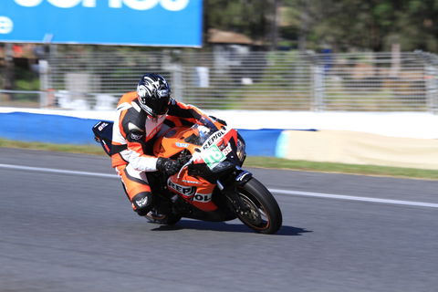 QR Moto Ride Days At Queensland Raceways! - Kempsey Accommodation 1