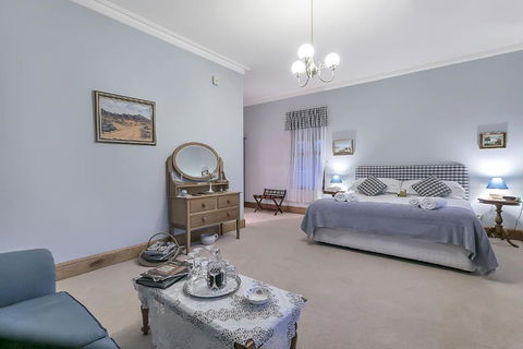 Abbotsford Country House - Kempsey Accommodation 6