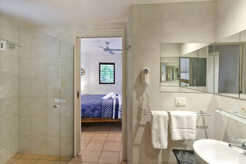 L'Auberge Noosa - Kempsey Accommodation 3