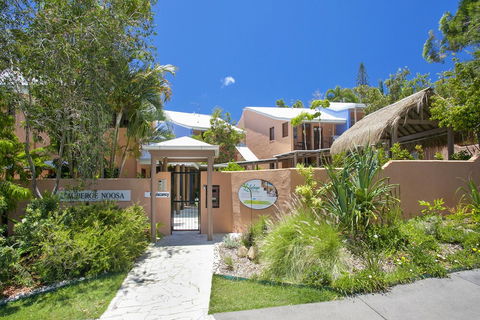 L'Auberge Noosa - Kempsey Accommodation 0