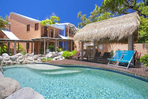 L'Auberge Noosa - Kempsey Accommodation 1