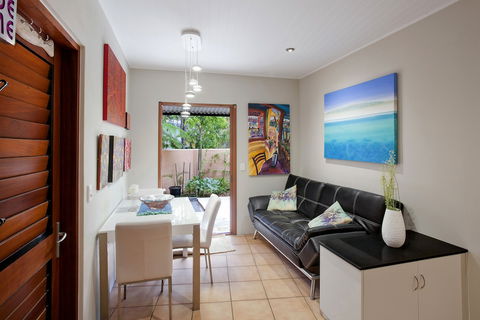 L'Auberge Noosa - Kempsey Accommodation 4