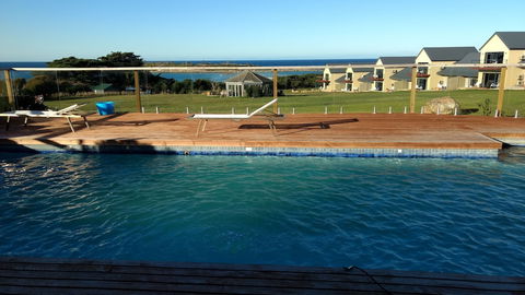 Diamond Island Resort & Bicheno Penguin Show - Kempsey Accommodation 6