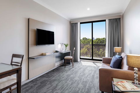 Oaks Sydney North Ryde Suites - Kempsey Accommodation 6