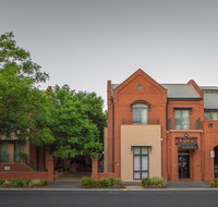 Majestic Old Lion Apartments - Kempsey Accommodation
