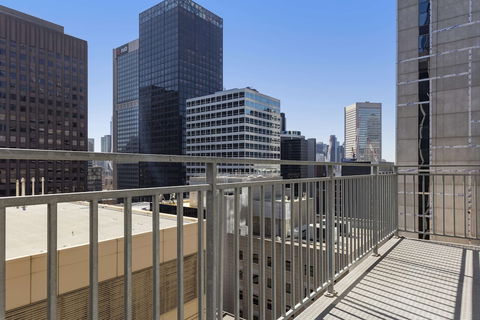 Oaks Melbourne On Collins Hotel - Kempsey Accommodation 1