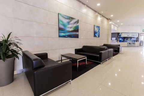 Oaks Glenelg Plaza Pier Suites - Kempsey Accommodation 5