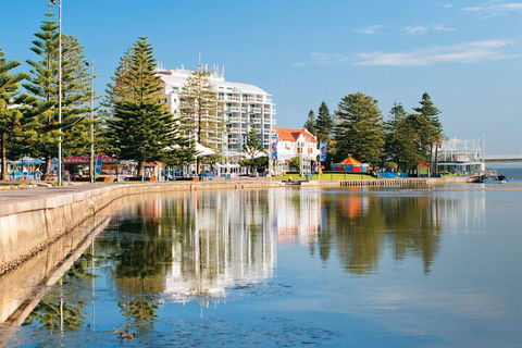 Oaks The Entrance Waterfront Suites - Kempsey Accommodation 5