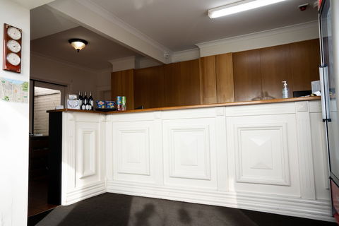 Admiralty Inn - Kempsey Accommodation 1