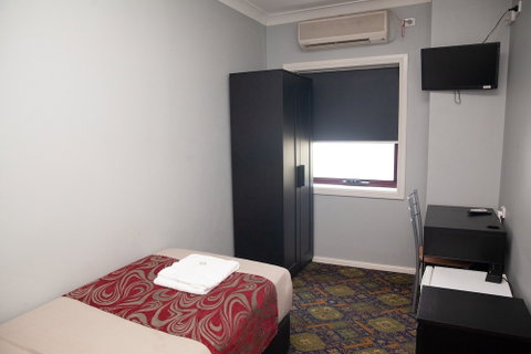 Royal Hotel Singleton - Kempsey Accommodation 5
