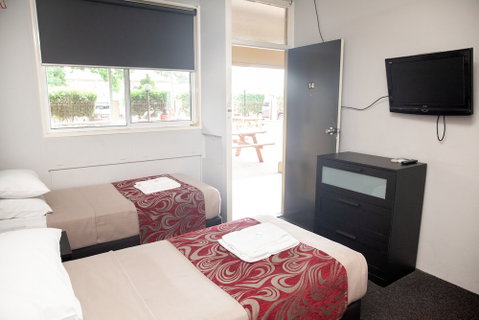 Royal Hotel Singleton - Kempsey Accommodation 2