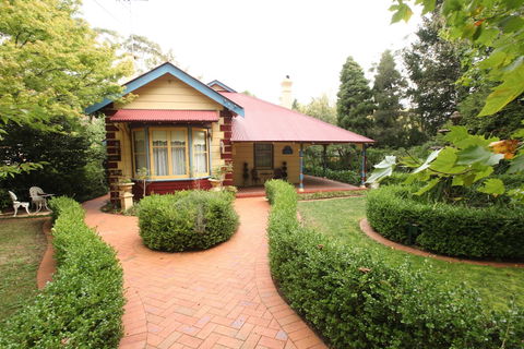 Varenna - Kempsey Accommodation 0