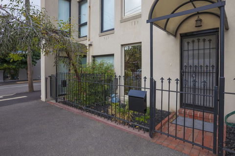 BOUTIQUE STAYS - Central Park - Kempsey Accommodation 4