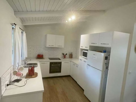 Abbey Beach Shack - Kempsey Accommodation 6