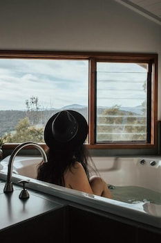 Kangaroo Ridge Retreat - Kempsey Accommodation 6