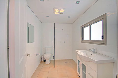 Oakland Cottage - Kempsey Accommodation 6