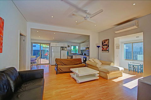 Oakland Cottage - Kempsey Accommodation 4