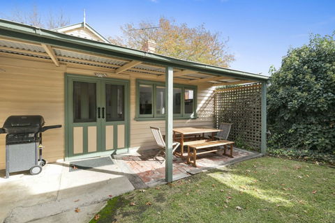 Lucy's Cottage Healesville - Kempsey Accommodation 5
