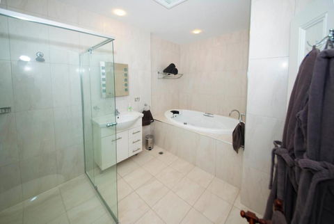 Yankalilla Bay Homestead - Kempsey Accommodation 1