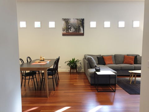 Healesville House - Magnolia House - Kempsey Accommodation 4